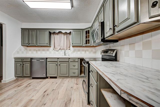 1508 Sequoyah Avenue, Moore, OK 73160