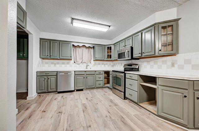 1508 Sequoyah Avenue, Moore, OK 73160