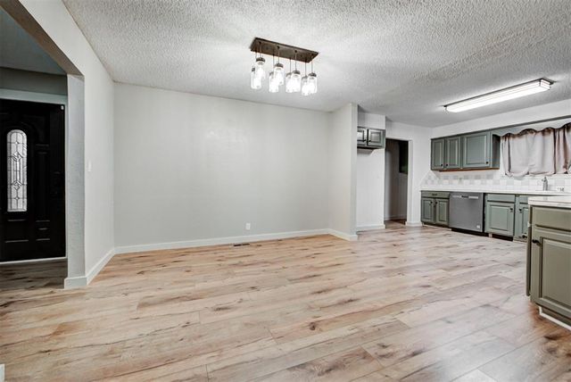 1508 Sequoyah Avenue, Moore, OK 73160