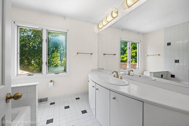505 Old Mill Road, Barrington, IL 60010