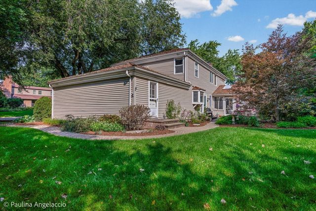 505 Old Mill Road, Barrington, IL 60010