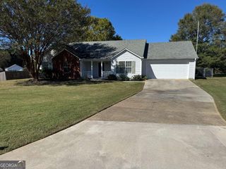 1672 Walters Park Court, Loganville, GA 30052
