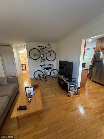 440 Ridgewood Avenue 203, Minneapolis, MN 55403
