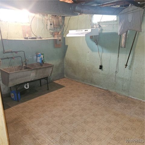 2189 Seneca Avenue, Niagara Falls, NY 14305