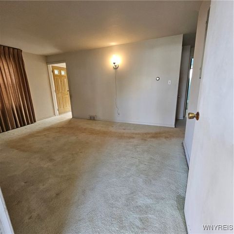 2189 Seneca Avenue, Niagara Falls, NY 14305