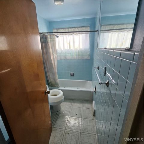 2189 Seneca Avenue, Niagara Falls, NY 14305