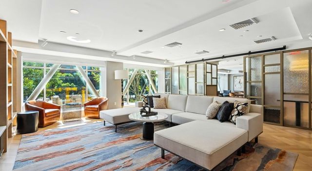 1440 Beacon 505, Brookline, MA 02446