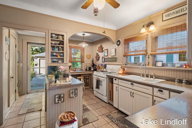 55 Baynton Avenue Ne, City Of Grand Rapids, MI 49503