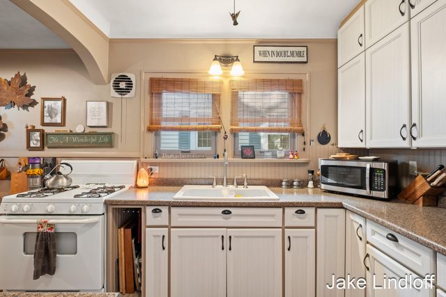 55 Baynton Avenue Ne, City Of Grand Rapids, MI 49503