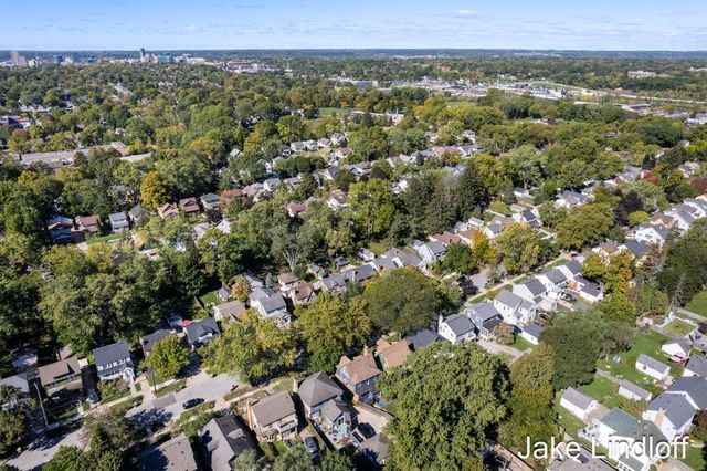 55 Baynton Avenue Ne, City Of Grand Rapids, MI 49503