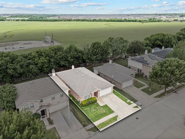 16529 Woodside Drive, Fort Worth, TX 76247