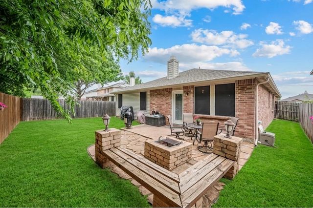 16529 Woodside Drive, Fort Worth, TX 76247