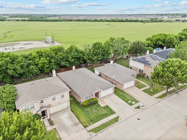 16529 Woodside Drive, Fort Worth, TX 76247