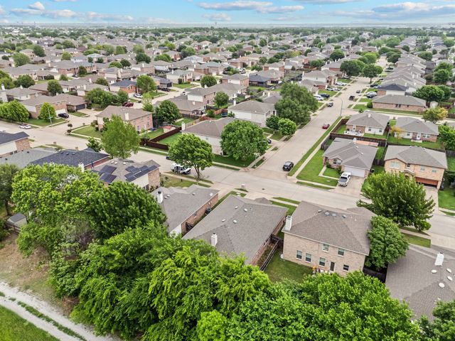 16529 Woodside Drive, Fort Worth, TX 76247