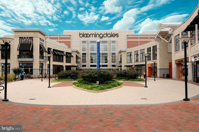 3210 QUESADA ST NW, Washington, DC 20015