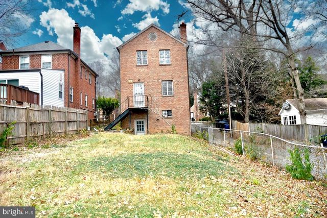 3210 QUESADA ST NW, Washington, DC 20015