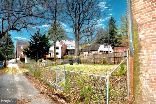 3210 QUESADA ST NW, Washington, DC 20015