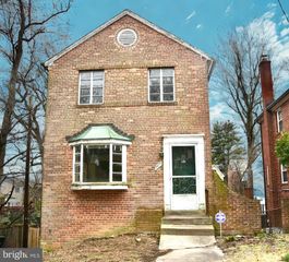 3210 QUESADA ST NW, Washington, DC 20015