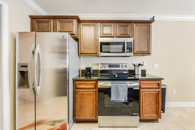 809 Sugar Plum Lane, Shalimar, FL 32579