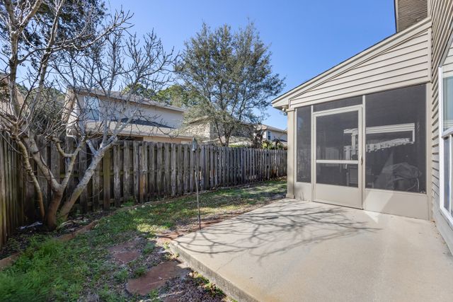 809 Sugar Plum Lane, Shalimar, FL 32579