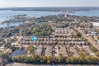 809 Sugar Plum Lane, Shalimar, FL 32579