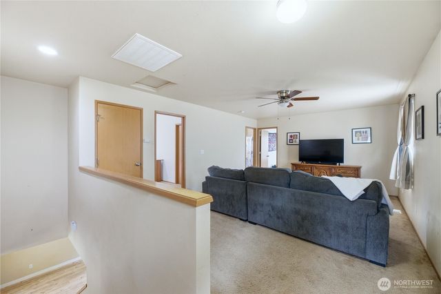 10007 Dragt Street SE, Yelm, WA 98597