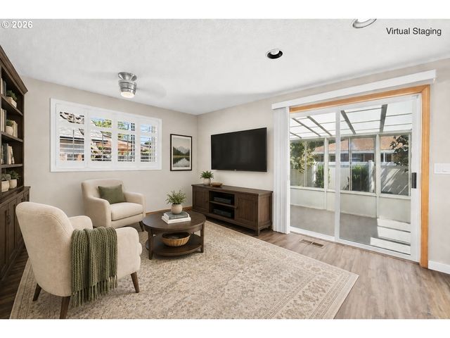 1526 Ne 150TH Ave, Portland, OR 97230