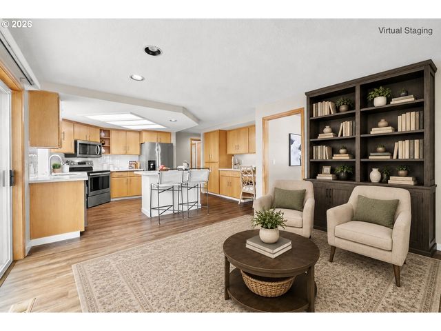 1526 Ne 150TH Ave, Portland, OR 97230