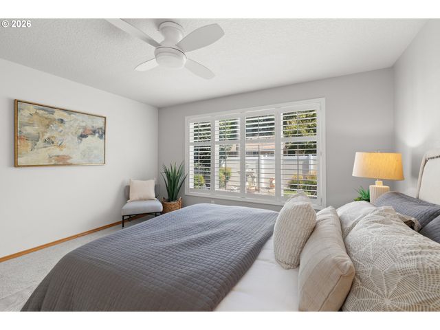 1526 Ne 150TH Ave, Portland, OR 97230