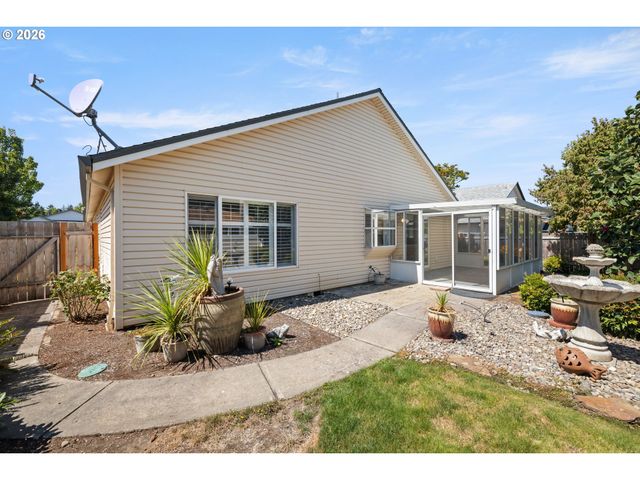 1526 Ne 150TH Ave, Portland, OR 97230