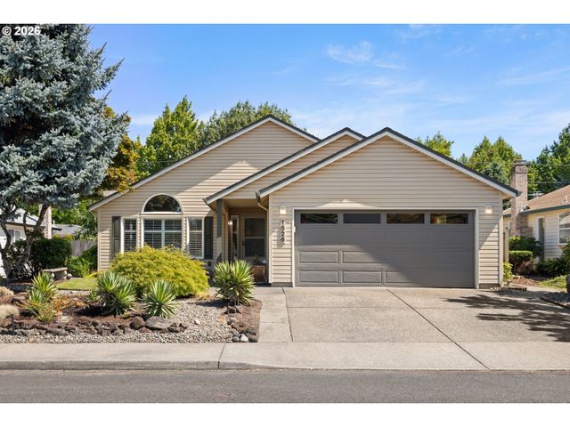 1526 Ne 150TH Ave, Portland, OR 97230