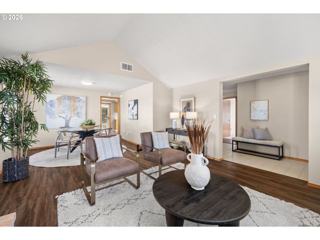 1526 Ne 150TH Ave, Portland, OR 97230