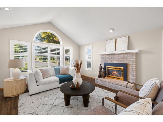 1526 Ne 150TH Ave, Portland, OR 97230