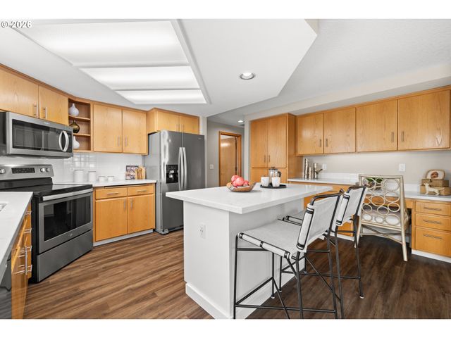 1526 Ne 150TH Ave, Portland, OR 97230