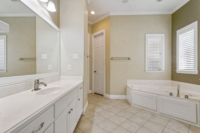 513 Dooley Court, Grapevine, TX 76051
