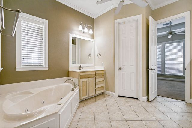513 Dooley Court, Grapevine, TX 76051