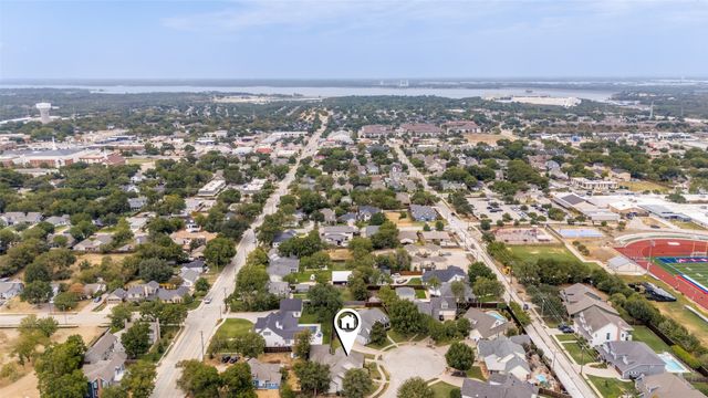 513 Dooley Court, Grapevine, TX 76051