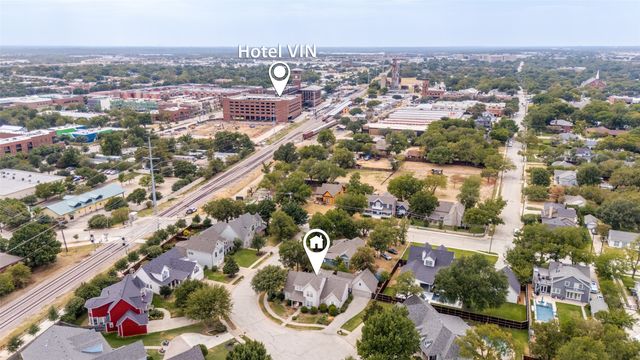 513 Dooley Court, Grapevine, TX 76051