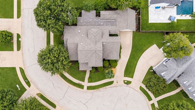 513 Dooley Court, Grapevine, TX 76051