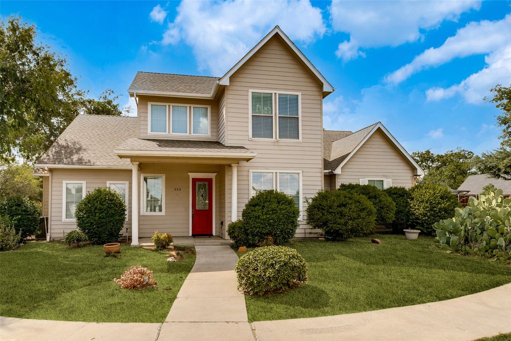 Image 1 of property listing at 513 Dooley Court, Grapevine, TX 76051