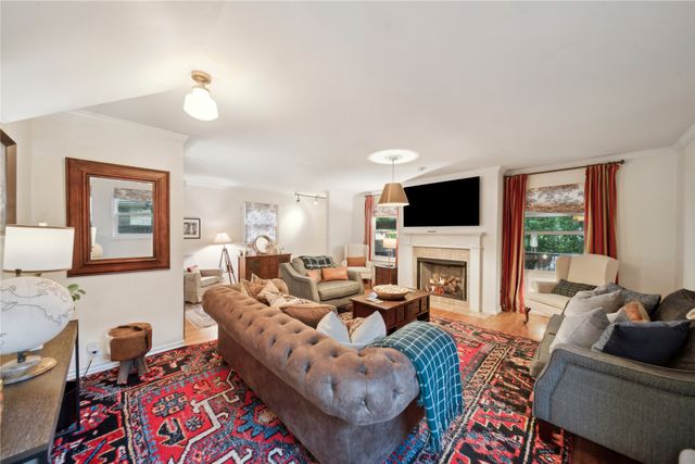 2252 S Troost Avenue, Tulsa, OK 74114