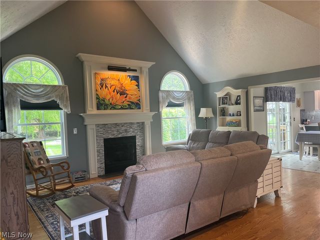 805 Gallo Drive, Brunswick, OH 44212