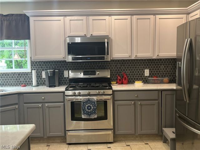 805 Gallo Drive, Brunswick, OH 44212