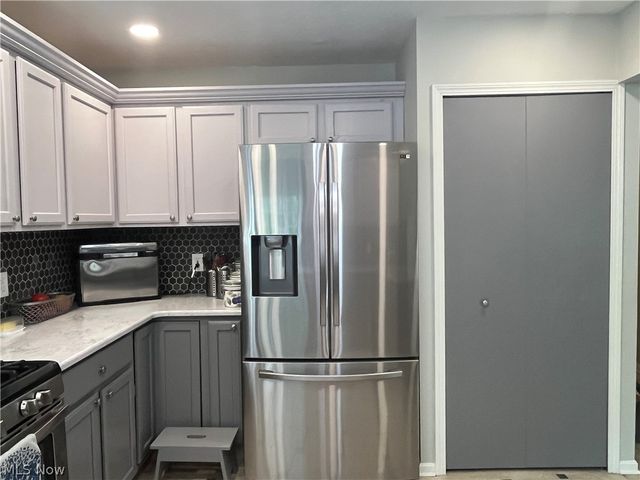 805 Gallo Drive, Brunswick, OH 44212