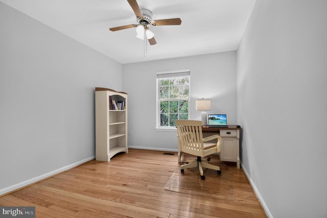 1588 KINGSTREAM CIR, Herndon, VA 20170