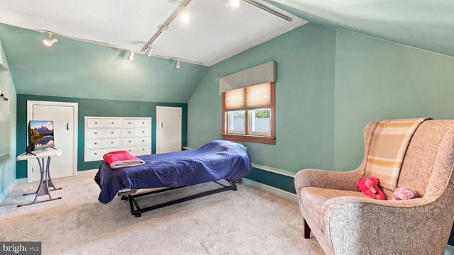66 BARREN RD, Newtown Square, PA 19073