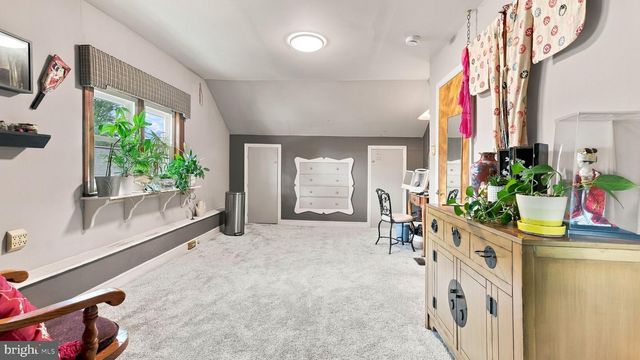 66 BARREN RD, Newtown Square, PA 19073