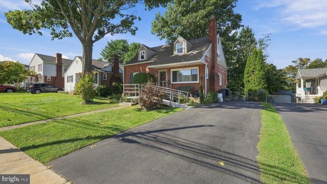 66 BARREN RD, Newtown Square, PA 19073