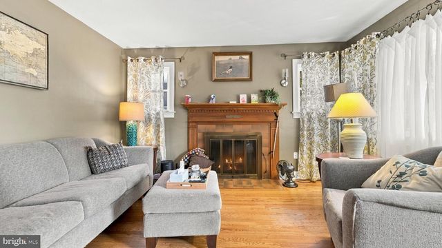 66 BARREN RD, Newtown Square, PA 19073