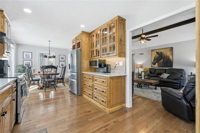 305 12th Avenue, Greenwood, MO 64034